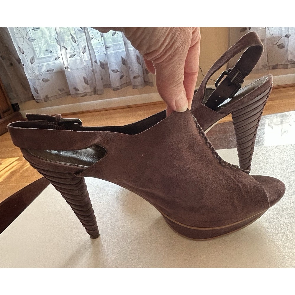 B Makowsky Isla Plum Suede Leather Platform‎ Slingback Cone Heel Peeptoe Sz 8.5m